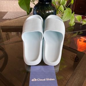 Cloud Slides Ladies US 7.5 New